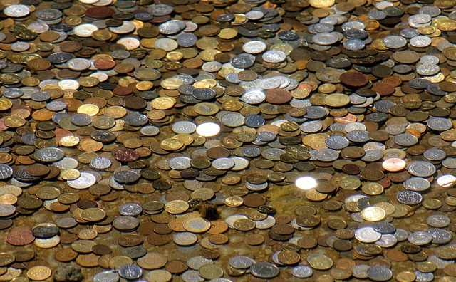drobné mince – hromada